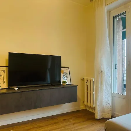Cassala 45 - Di Design Ristrutturato, 2 Camere, Navigli Lejlighed
